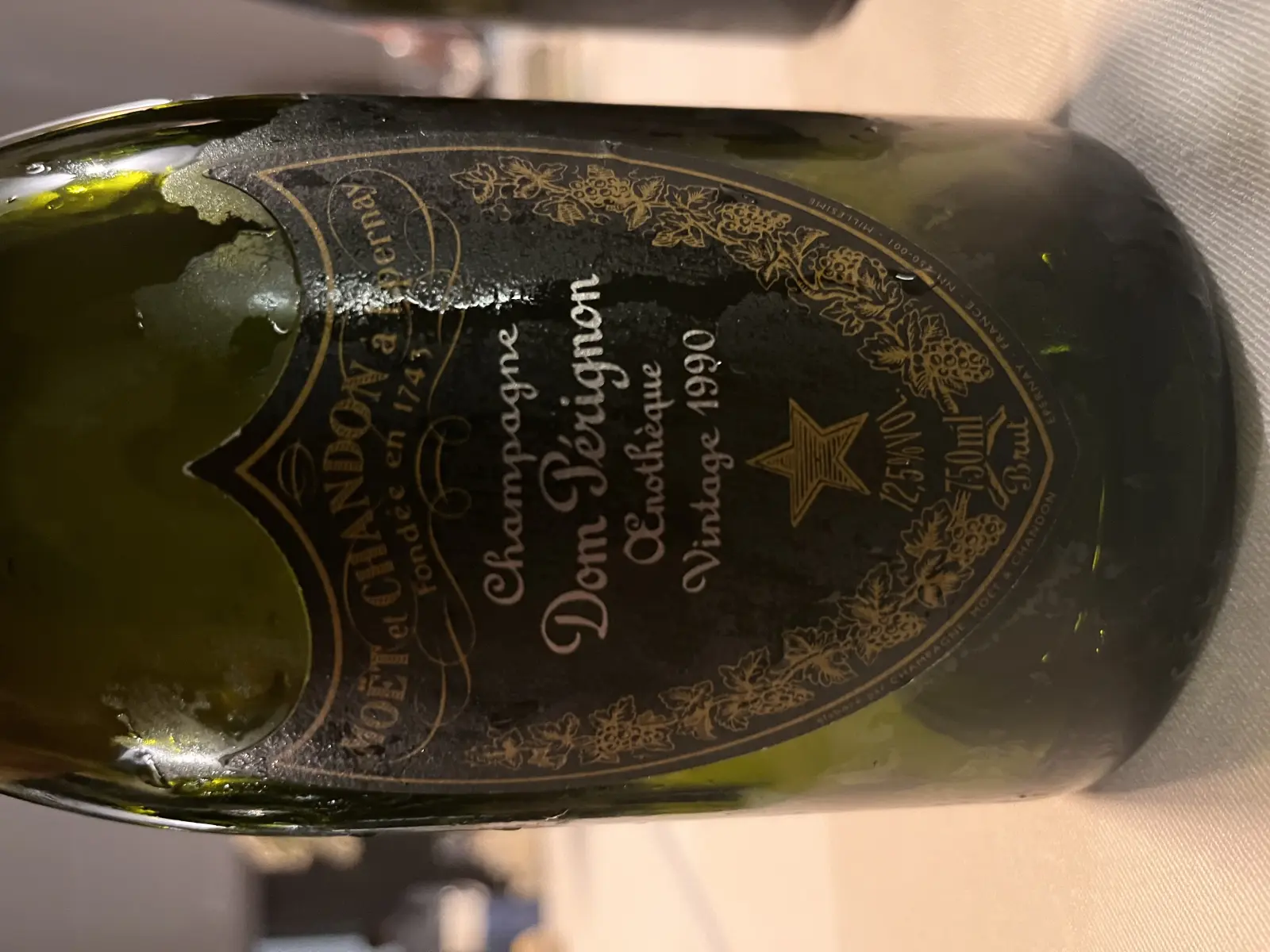 Moët & Chandon Dom Pérignon Œnothèque Brut 1990