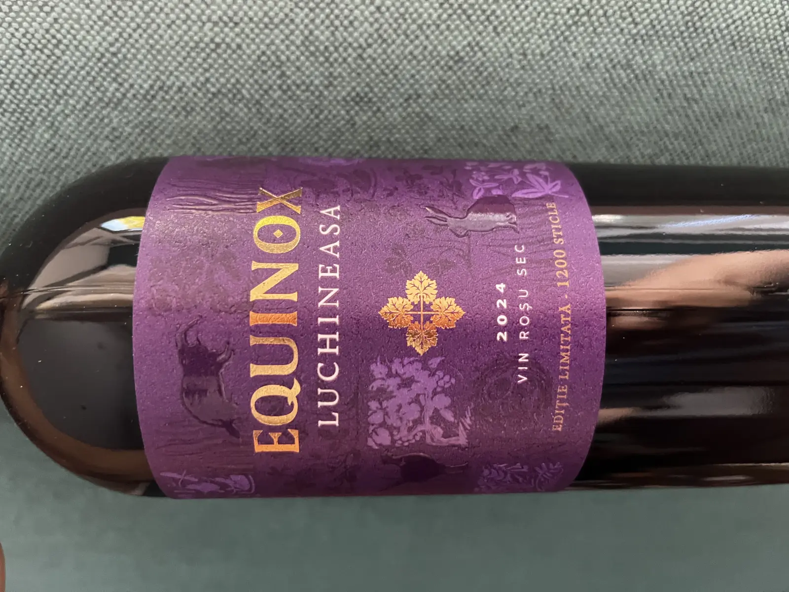 Equinox Luchineasa Roșu 2024