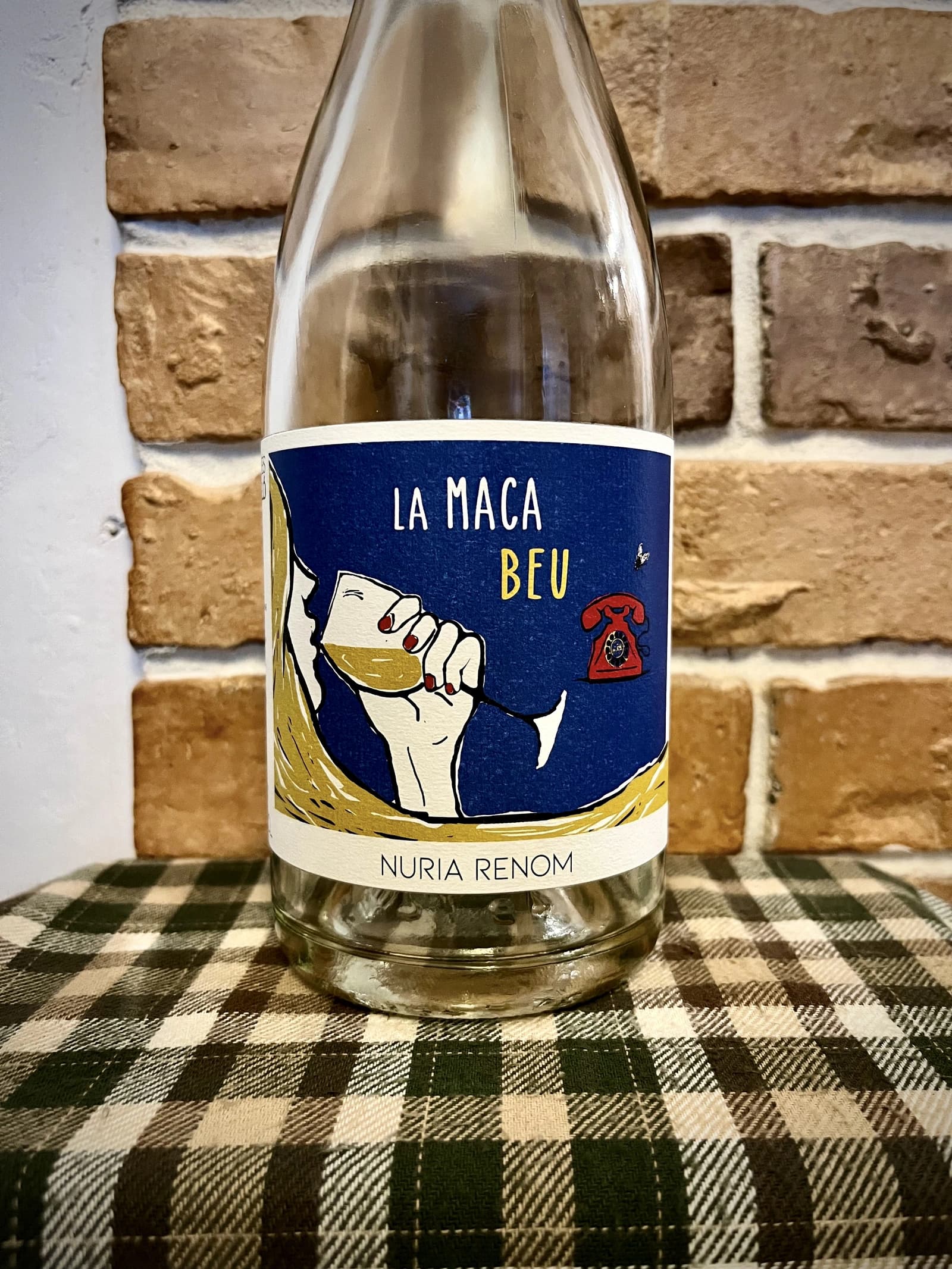 Les Cantarelles · Nuria Renom La Maca Beu NV