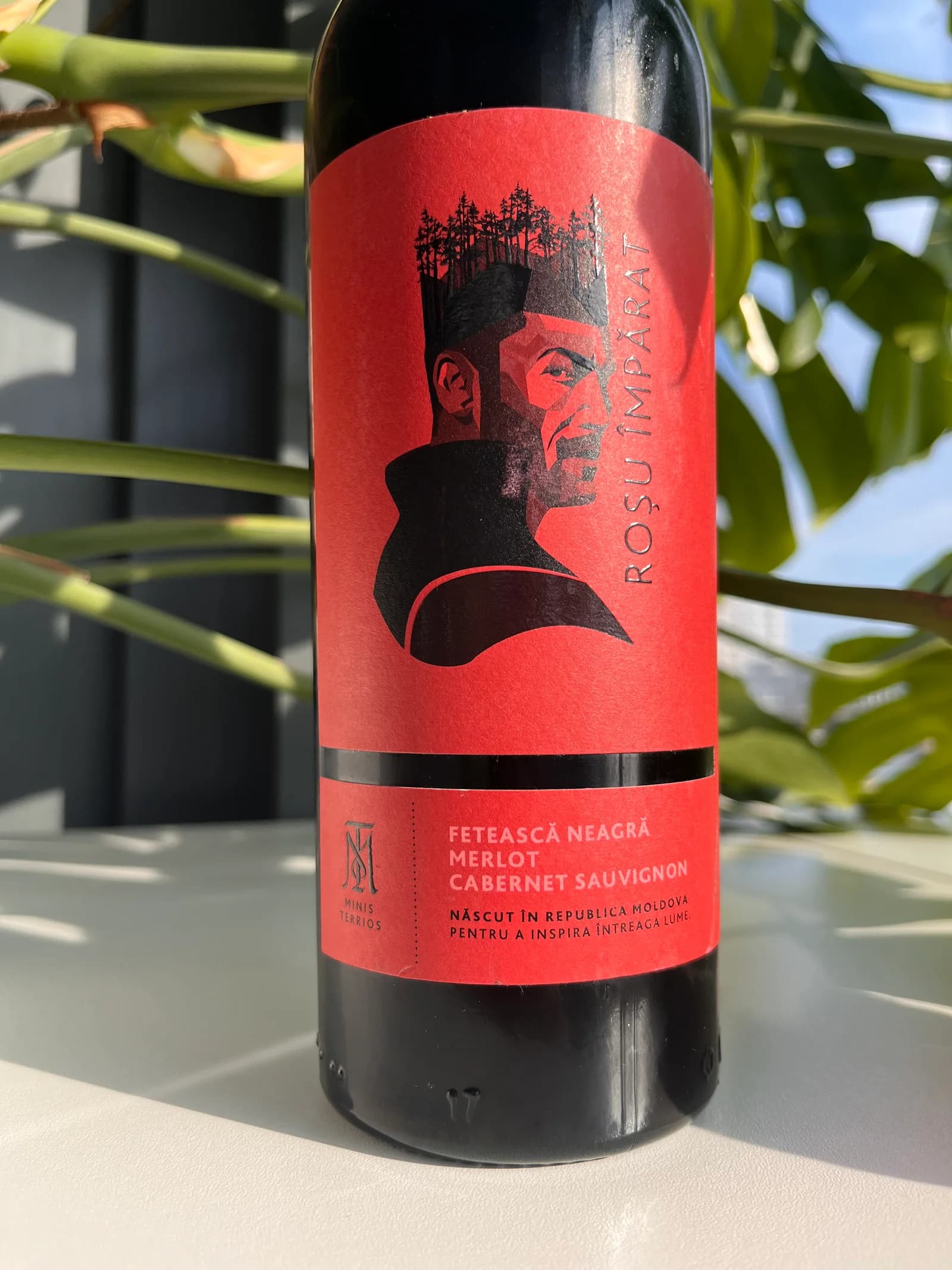 Minis Terrios Roșu Împărat 2019